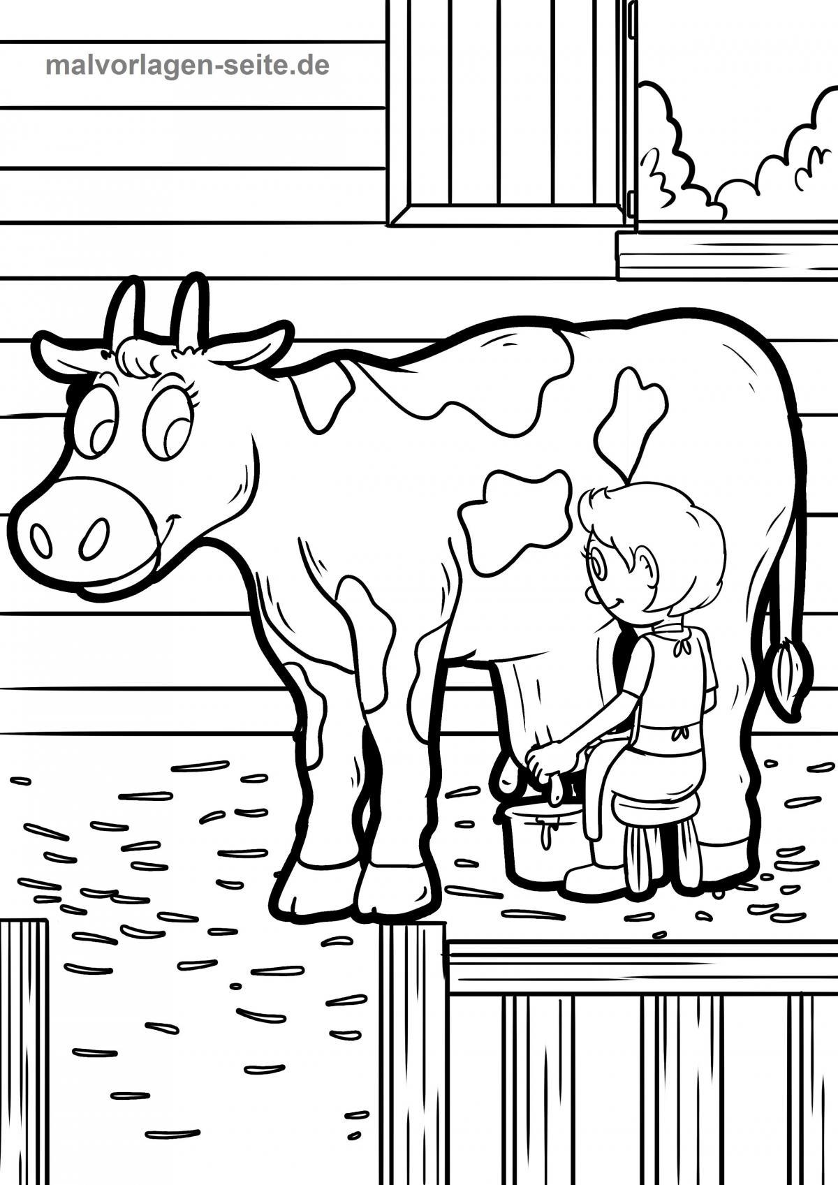 Ein Kind kniet auf einem Bauernhof und melkt eine lächelnde Kuh in einen Eimer, im Hintergrund sind eine Scheune und ein Zaun zu sehen. Die Szene ist in Schwarz-Weiß gehalten, wie ein Ausmalbild oder Malbild für Kinder, und eignet sich perfekt zum Ausmalen.